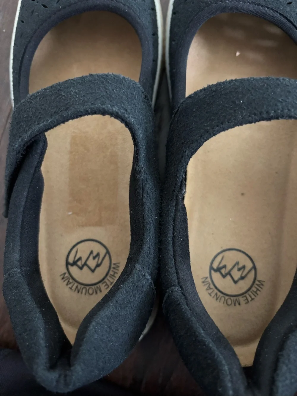 White Mountain comfortable stylish